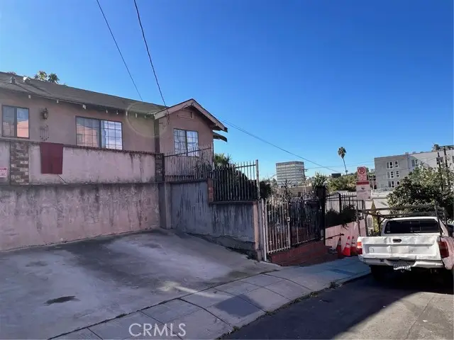 1414 Fairbanks, Los Angeles, CA 90026 - #1