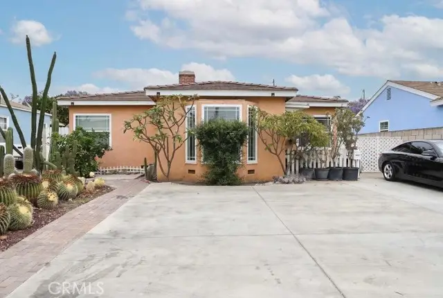 1229 Flower, Santa Ana, CA 92707 - #3