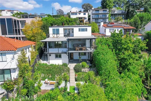 1923 Hollyvista, Los Angeles, CA 90027