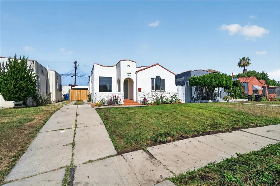 7611 Hobart, Los Angeles, CA 90047 - #2