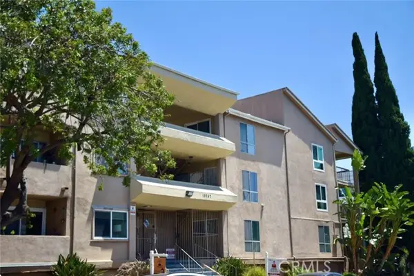 10757 Hortense  #304, Toluca Lake, CA 91602