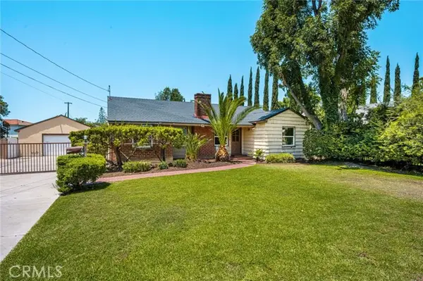 886 Cambridge, Orange, CA 92867