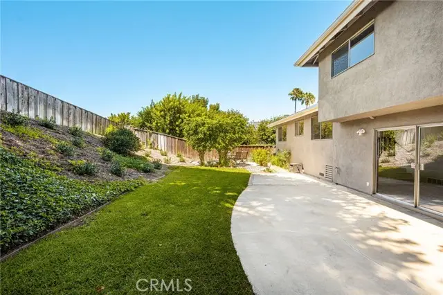 1877 Swan Circle, Costa Mesa, CA 92626 - #3