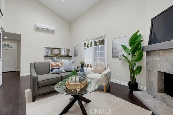 1118 Sandi Lane, Costa Mesa, CA 92627