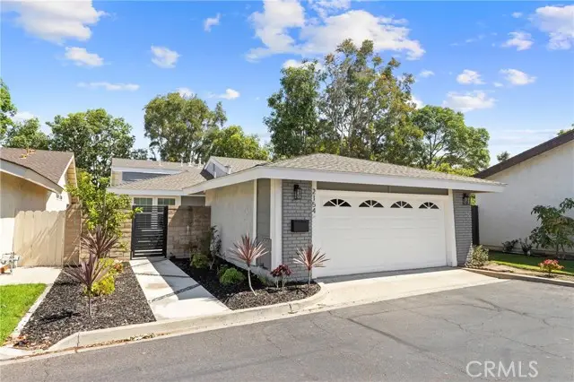 2154 Wellington, Santa Ana, CA 92701 - #2