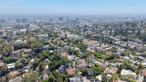 6002 Graciosa, Los Angeles, CA 90068