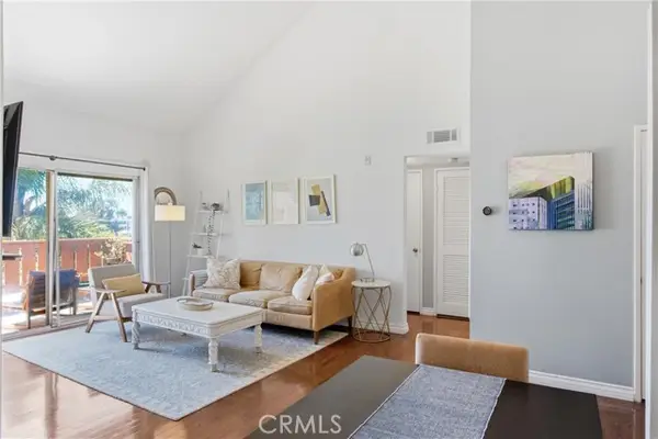 384 Redondo  #401, Long Beach, CA 90814
