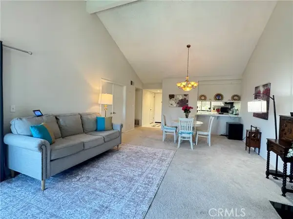 2512 Willow  #205, Signal Hill, CA 90755