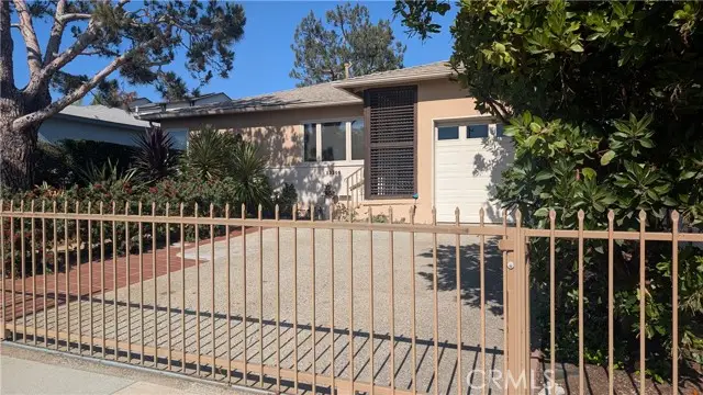 13706 Berendo, Gardena, CA 90247 - #3