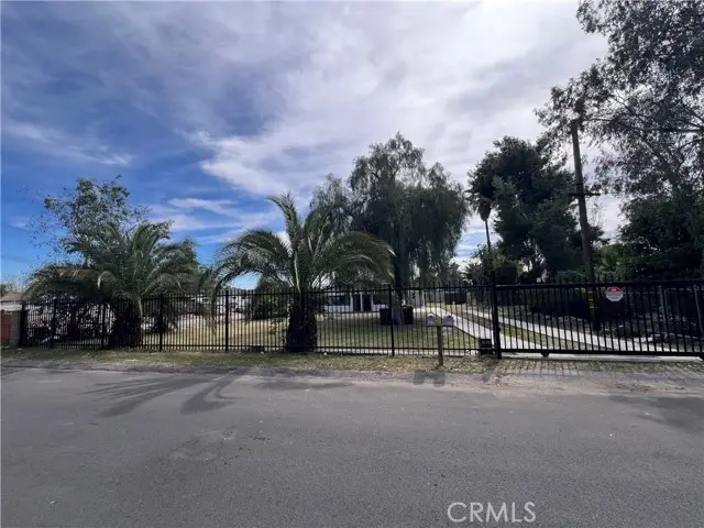 2527 Third Avenue, San Bernardino, CA 92407 - #2