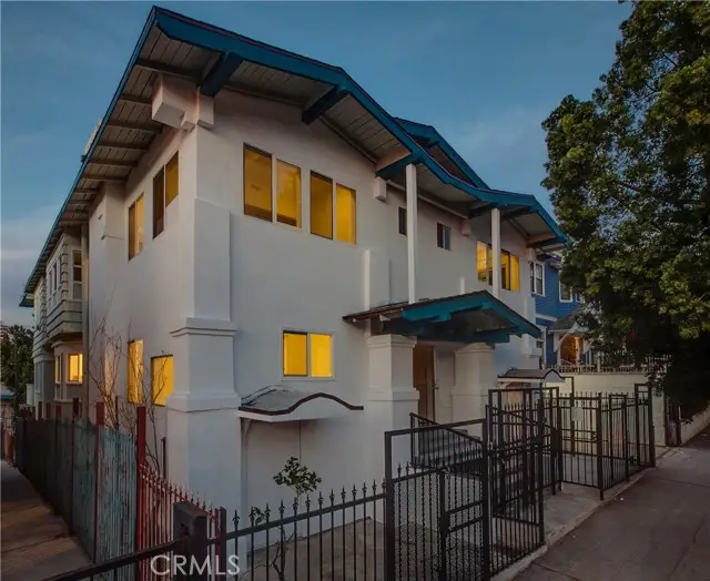 2765 8th, Los Angeles, CA 90005 - #1