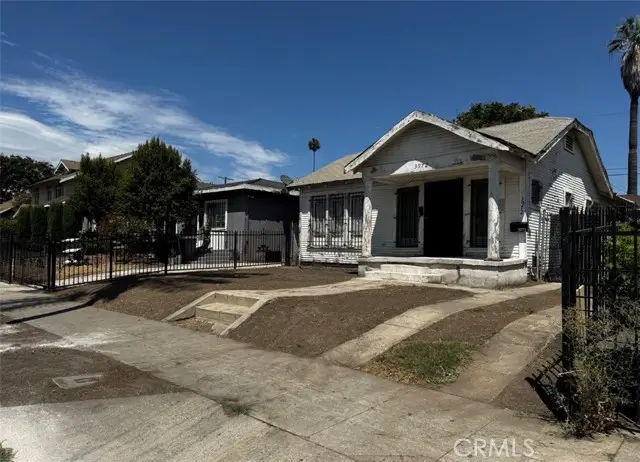 3972 Hobart, Los Angeles, CA 90062 - #1