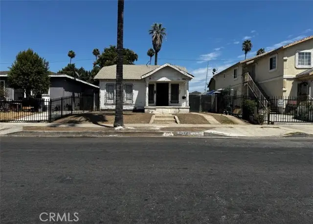 3972 Hobart, Los Angeles, CA 90062 - #3