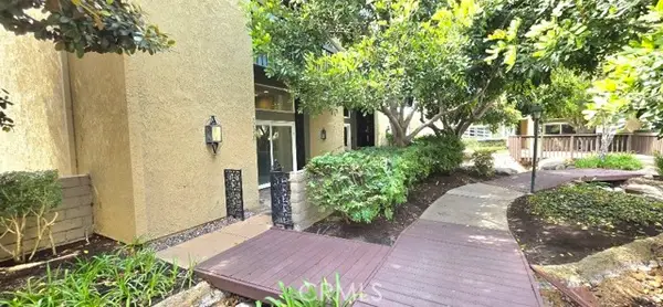 1120 Palo Verde Avenue, Long Beach, CA 90815