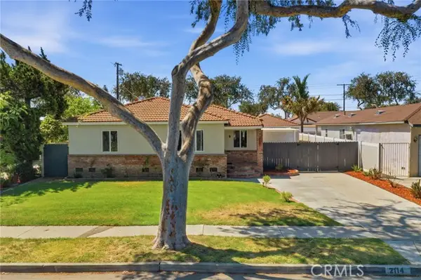 2114 West, Fullerton, CA 92833