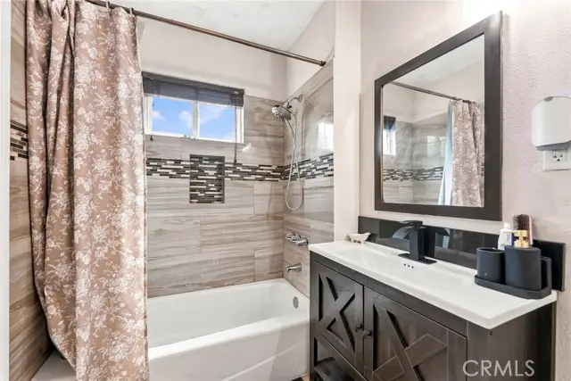 12122 207th, Lakewood, CA 90715 - #2