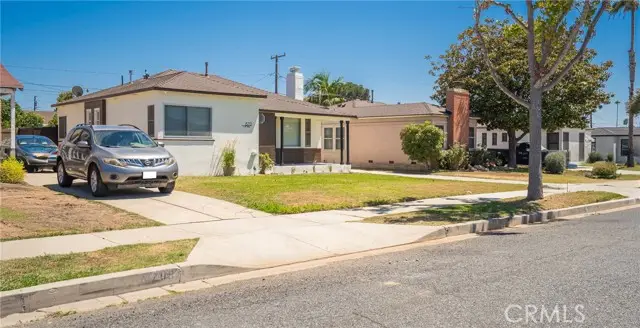 8712 11th Ave, Inglewood, CA 90305 - #2