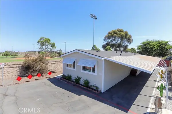 7051 Ellis Avenue  #40, Huntington Beach, CA 92648