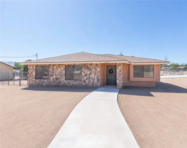 18435 Hinton, Hesperia, CA 92345 - #3