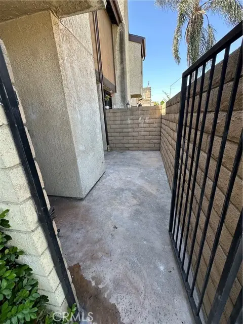 2674 Clarendon, B Avenue, Huntington Park, CA 90255
