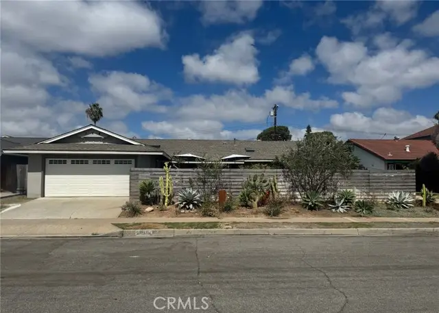 2817 La Salle, Costa Mesa, CA 92626 - #1