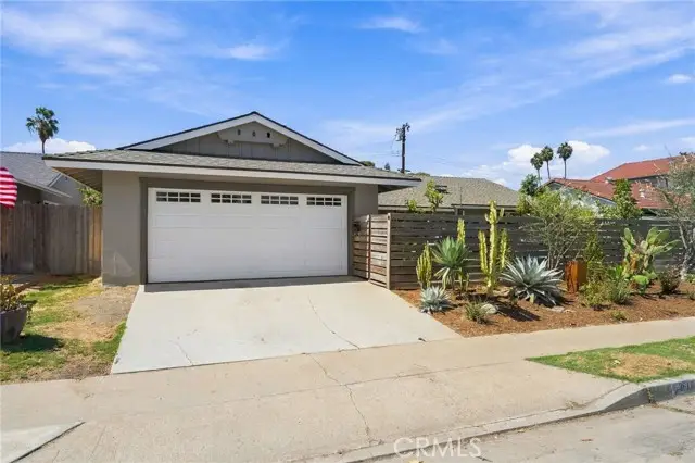 2817 La Salle, Costa Mesa, CA 92626 - #3