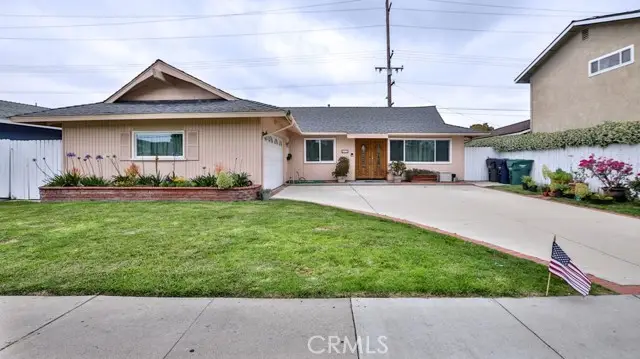 6631 Walton Dr, Huntington Beach, CA 92647 - #1