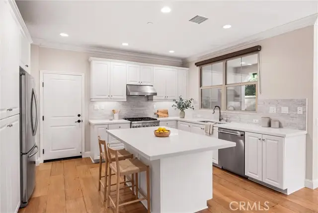 83 Henson, Irvine, CA 92620 - #1