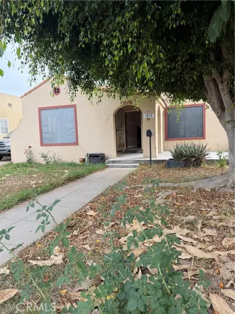 1217 Van Ness, Santa Ana, CA 92707