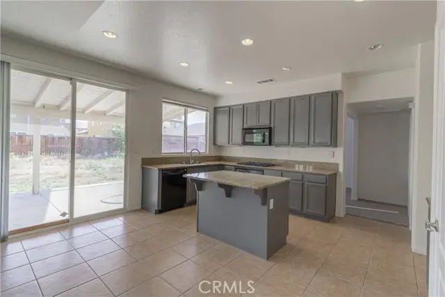 14239 Larkspur, Hesperia, CA 92344 - #3