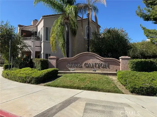 2325 Del Mar Way #106, Corona, CA 92882
