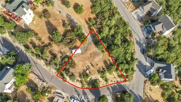 26867 Inyo Ct, Lake Arrowhead, CA 92352