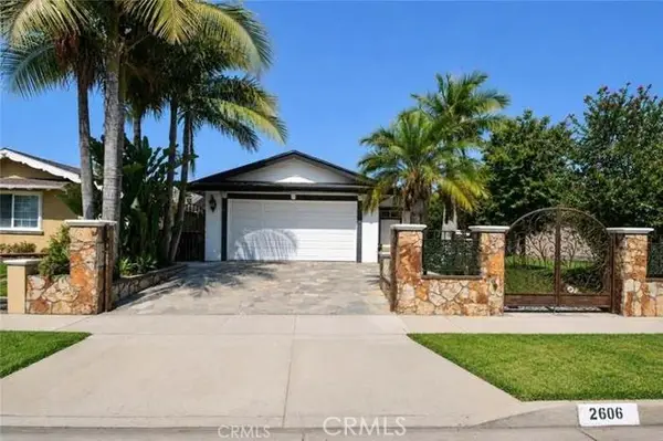 2606 Poplar St, Santa Ana, CA 92704
