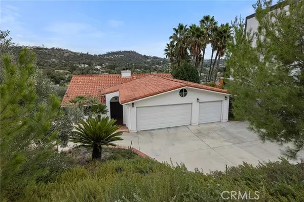 12571 Circula Panorama, Santa Ana, CA 92705
