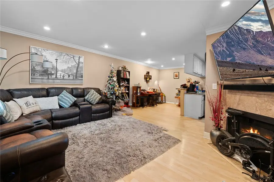 7035 Woodley  #205, Van Nuys, CA 91406 - #2