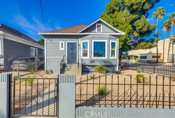 1291 40th, Los Angeles, CA 90011