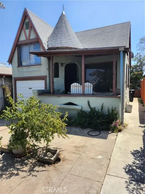 6812 Van Ness, Los Angeles, CA 90047