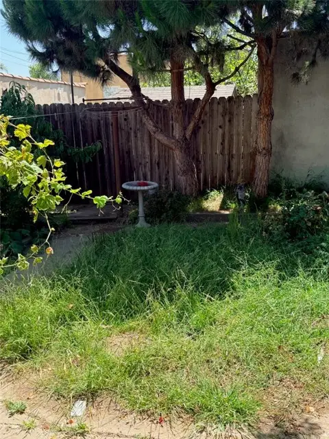 6812 Van Ness, Los Angeles, CA 90047 - #2