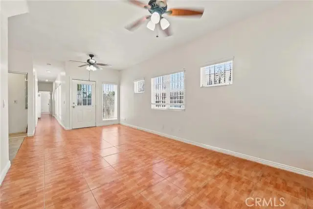 10601 Main, Los Angeles, CA 90003 - #3