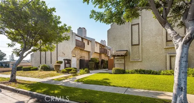 320 220th Unit 4, Carson, CA 90745 - #2