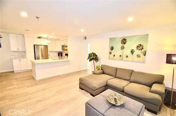 8712 Chessington Drive  #255D, Inglewood, CA 90305