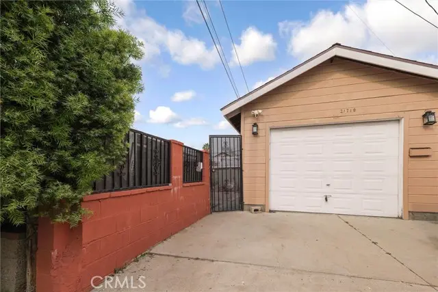 21719 Neptune, Carson, CA 90745 - #1