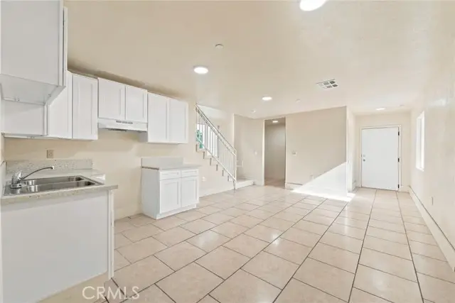 2019 105 Street, Los Angeles, CA 90002 - #2