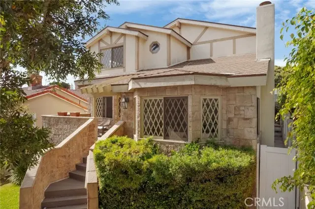 563 36th, Manhattan Beach, CA 90266 - #1