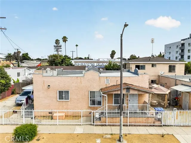 251 105th, Los Angeles, CA 90003 - #3