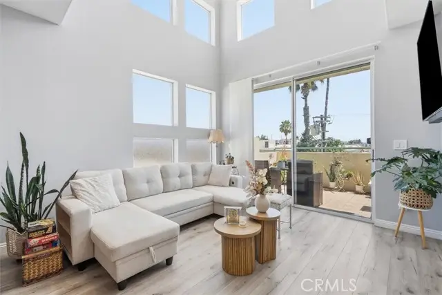 10790 Rose Avenue, Los Angeles, CA 90034 - #2