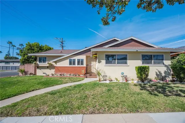 10725 8th Avenue, Inglewood, CA 90303 - #1