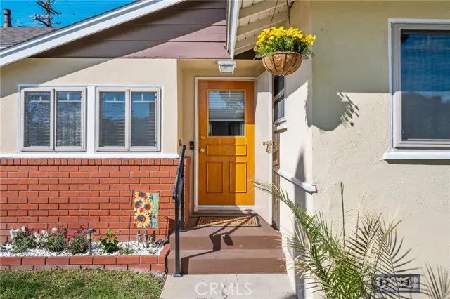 10725 8th Avenue, Inglewood, CA 90303 - #2