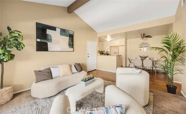 27618 Susan Beth Way Unit G, Saugus, CA 91350 - #2