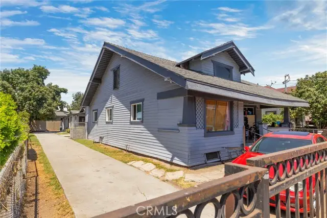 1253 46th, Los Angeles, CA 90011 - #1